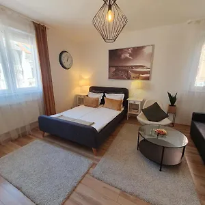 https://apartman-guru-3-szeged.szeged-hotels.com
